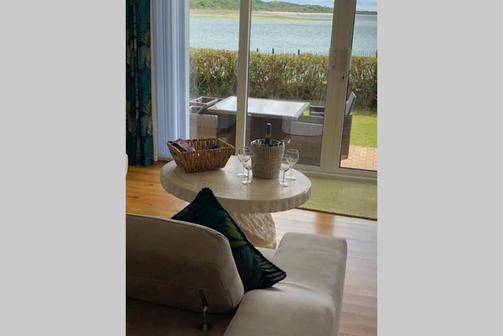 Oyster Bay Dundrum