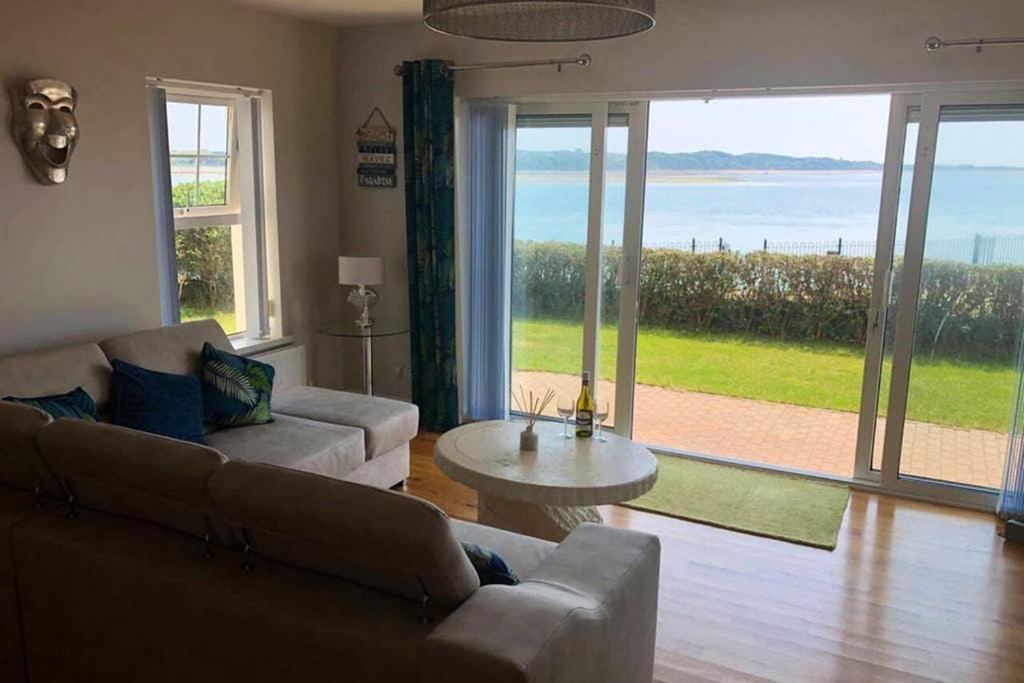 Oyster Bay Apartment *
